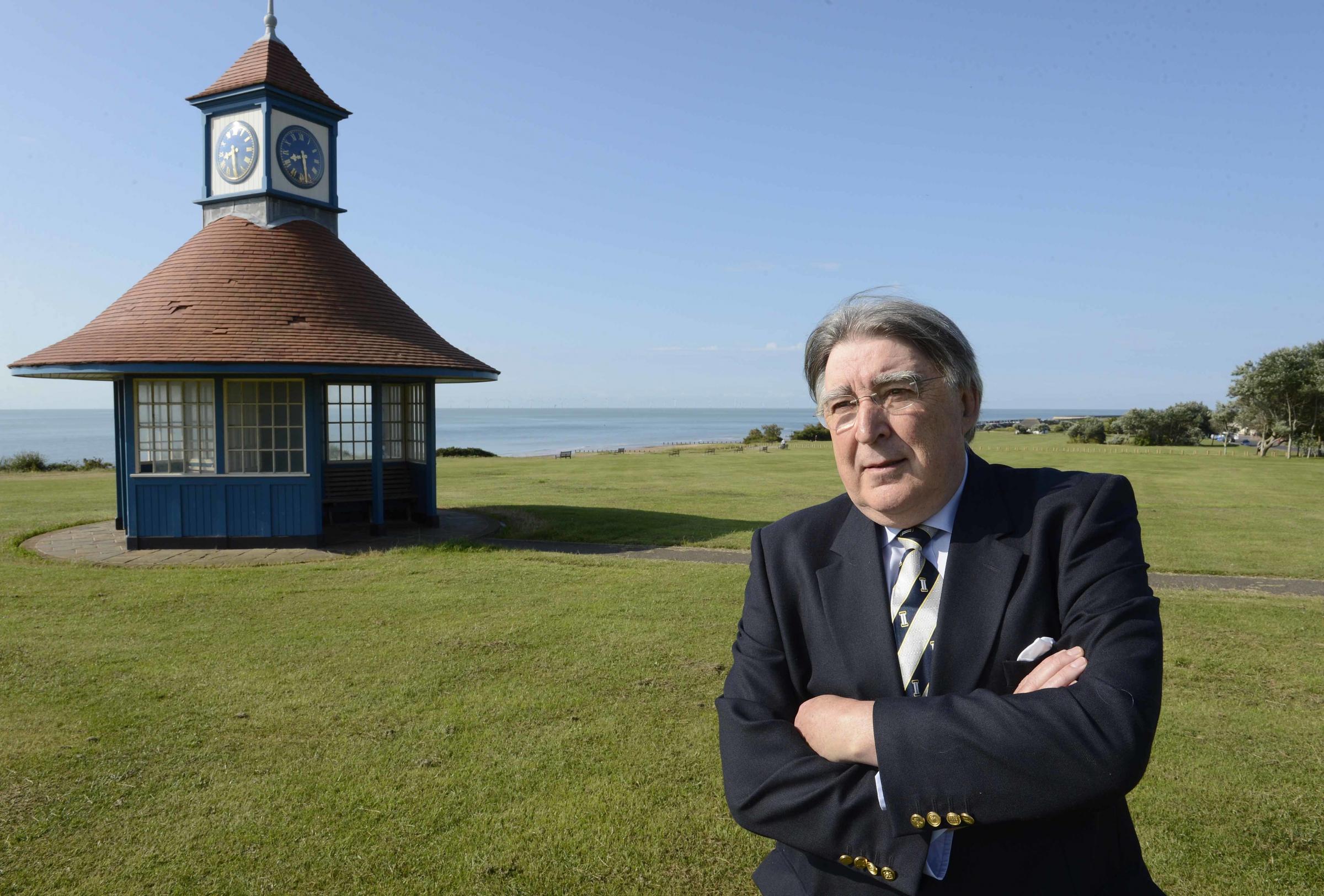 steve brading 30-06-14 mon Terry Allen on Frinton Greensward, coincerned about the increase in Kite Buggy use in the area taking over large areas and stopping others using a large patch of the Greensward