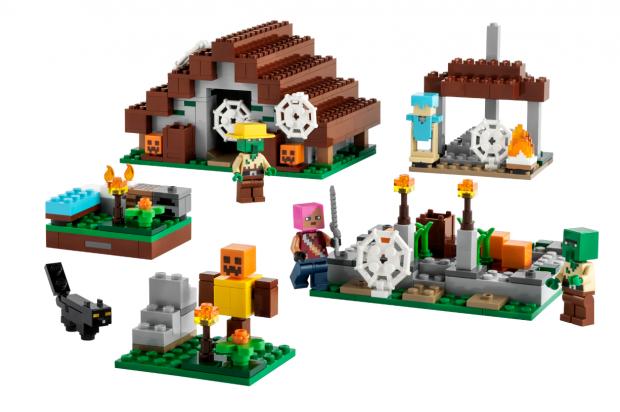 Clacton and Frinton Gazette: LEGO® Minecraft® The Abandoned Village. Credit: LEGO