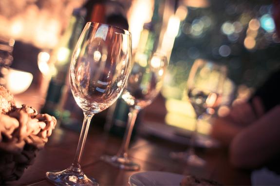 Clacton and Frinton Gazette: (Canva) British Beer and Pub Association welcome move to extend opening hours this summer Clacton and Frinton Gazette: (Canva) British Beer and Pub Association welcome move to extend opening hours this summer