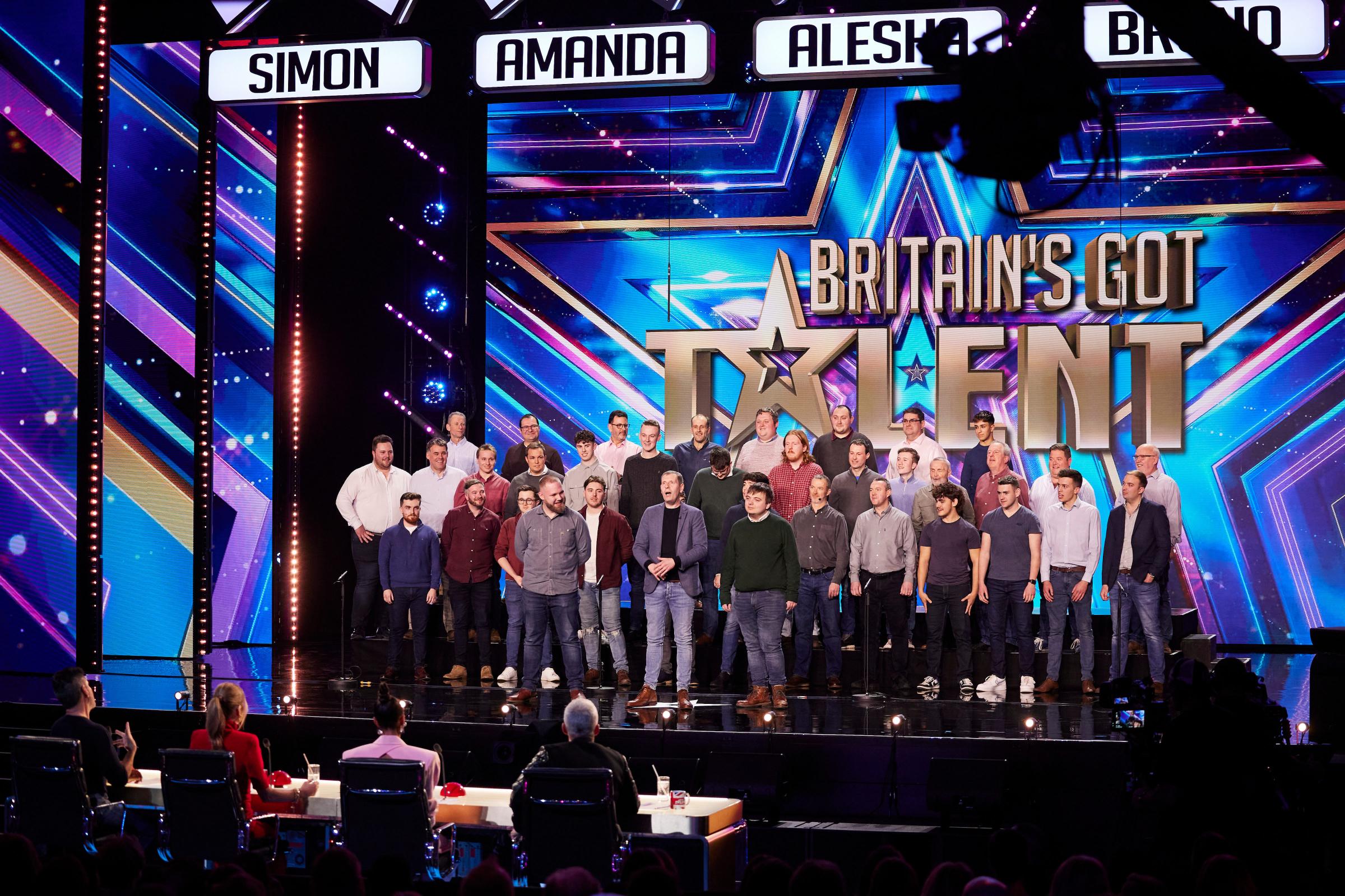 BGT judge Bruno Tonioli brought to tears by Welsh choir | Clacton and Frinton Gazette - Vimarsana News