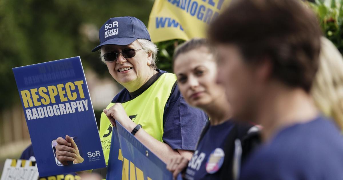 Radiographers in England take to picket lines over pay and staffing - Vimarsana News